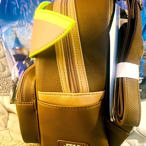 Loungefly Mandalorian baby Yoda Backpack *NWT - Picture 4 of 7